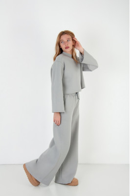 Костюм жіночий